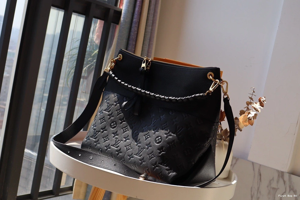First bag ru HOBO MAIDA LOUIS VUITTON 0801